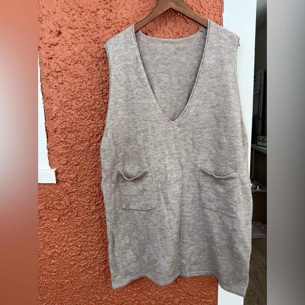 Womens Shein Sleeveless V-Neck Sweater Dress Tan Size Large